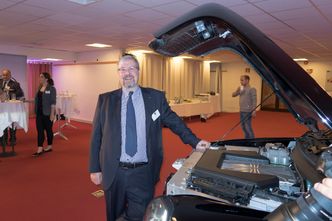 Vil selge drosjer til Norge: Sjefen i LTC, Peter Johansen mener Norge ved sin høye tetthet av elbiler vil ønske seg eldrosjer også. Selv om de har bensindrevet rekkeviddeforlenger. Foto: ORV