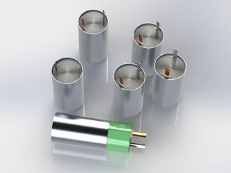 Cadenzas idé er å ta slike jelly rolls, og sette dem i en keramisk beholder. Det eliminerer store deler av den nødvendige infrastrukturen i et batteri. Foto: Cadenza Innovation