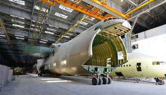 An-225 nummer to på Antonov-fabrikken i Kiev i Ukraina. Foto: Antonov