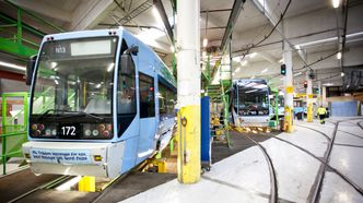 Den utskjelte Italia-trikken (t.v.) har vært gjennom en solid oppgraderingsprosess. Her på verkstedet på Grefsen. Foto: Stein Jarle Olsen