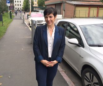 Monica Araya mener vi må jobbe for å bli kvitt fossilt drivstoff fullstendig. Foto: Norsk elbilforening