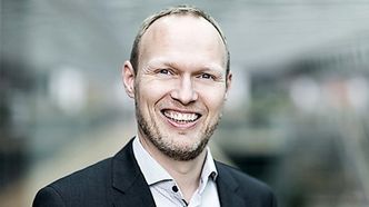 Kommunikasjsonsdirektør i Nets, Karsten Anker Petersen, bekrefter at 70 ansatte i Nets har nesten 80-doblet sine investeringer i selskapet. Foto: Pressefoto