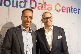 Jens Hassel, sjef for IBMs skytjenester i Norden (til venstre), og Sebastian Krause, leder for IBM Cloud i Europa. Foto: Kurt Lekanger, digi.no