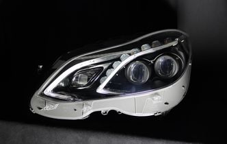 Selve lykten er produsert av Hella, og har ingen bevegelige deler. Foto: Copyright