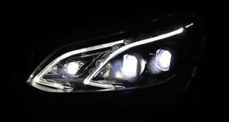 Lyset styres ved å manipulere lysdiodene. Foto: Copyright