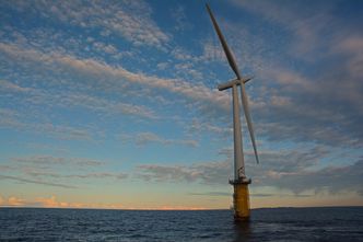 Hywind er verdens første flytende vindturbin, og har stått utenfor Karmøy siden 2009. Her skal den også bli stående fremover. Foto: Ina Steen Andersen