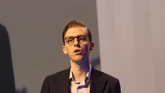 Willhelm Joys Andersen har vært med å modernisere og gjøre Store norske leksikon til en nyvunnet suksess. Foto: Netlife Research