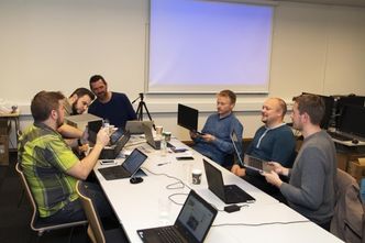 En prosjektgruppe ble nedsatt for å finne riktig leverandør. Medlemmer fra blant annet Sykehuspartner og Sykehusinnkjøp har vært med å vurdere de ulike kandidatene. Foto: Sykehusinnkjøp