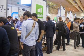 Web Summit domineres av små oppstartsselskaper som prøver å selge idéene sine til investorer. Foto: Kurt Lekanger, digi.no