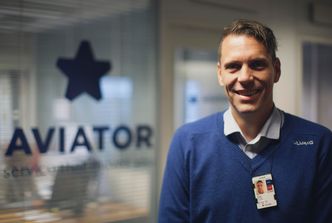 SMARTE IT-SYSTEMER: Aviator, her ved IKT-koordinator John S. Auganes, har fjernet opptill 90 prosent av de manuelle loggførings-oppgavene. Det gjør driften av nordiske flyplasser mer effektiv. Foto: Fredrik Lian, Spekterfilm.no