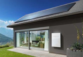 Mer enn biler: Det er ikek bare biler som øker markedet for litiumionbatterier. Tesla Powerwall 2 gjør det mulig å lagre strøm hjemme når prisen er lav, eller fra egen generert solstrøm. Foto: Tesla