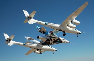 VMS Eve og VSS Unity på den første flygningen. Disse er også bygd av Scaled Composites. Foto: Virgin Galactic