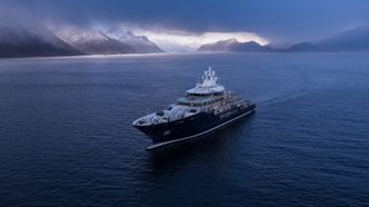 Luksusyacht nummer to til Graeme Hart ble levert fra Kleven for en drøy uke siden. Det 116 meter lange fartøyet er designet av Marin Teknikk. Foto: Kleven/Berge Myrene