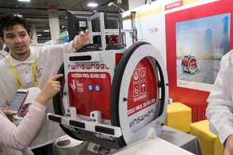 Hjuldrone: Hvorfor fly når du kan rulle? Det tar lenger tid, men du får med tyngre ting. Foto: ORV