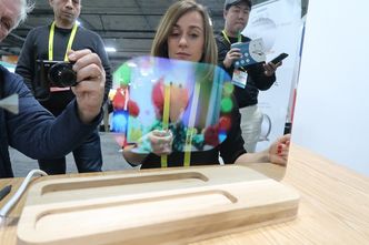 Lille speil på veggen: Er det på tide å gi litt instruksjon i tannpuss så fikser speilet det. Foto: ORV