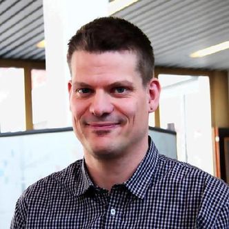 Avdelingsdirektør Stian Husamoen ved seksjon for IT-sikkerhet. Foto: NTNU
