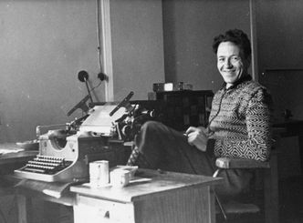 Telegrafist Anton Elvøy ved Vervarslinga på Vestlandet, 1930-årene. Foto: Vervarslinga på Vestlandet