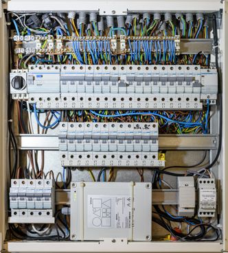 Styringssystemet som blir installert i sikringsskapet. Foto: Andreas Hellgren
