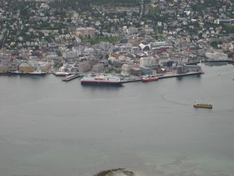 Hurtigruten til kai i Tromsø. Foto: TORE STENSVOLD