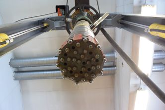 Prototypen på borhammeren står på Hammergys verksted på Evjemoen. Foto: Hammergy