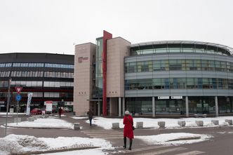 NIF IT består i dag av rundt 45 ansatte. En tredel jobber med IT-support i Drammen og resten jobber med drift, utvikling og forvaltning fra lokalene ved Ullevål Stadion (bildet). De kjøper også inn tjenester med offshoring fra Bulgaria. Foruten nettjenester for publikum forvalter de også en infrastruktur med 1500 brukere på kontorstøtteplattform, 42 ulike lokasjoner med nettilgang, 8000 databaser og 300 servere. Foto: Marius Jørgenrud
