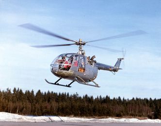 Jomfruferden med Bo 105 med Wilfried von Engelhardt (1928-2015) bak stikka. Foto: Airbus Helicopters