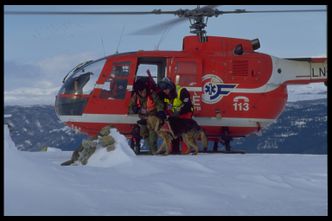 Fjellredning med Bo 105. Foto: Norsk Luftambulanse