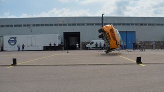 Jeg ruller: Det er mye oppmerksomhet på selvkjøringsteknologi, men Volvo bruker fortsatt mye ressurser på å forbedre den passive sikkerheten i bilene sine. Foto: Volvo