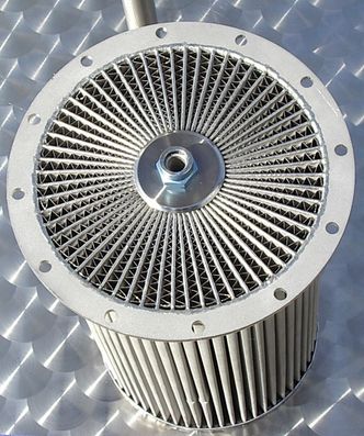 Metallfiberfilter. Filtrerer også ut karbonmonoksid og hydrokarboner. Metallfiberfilter man være aktive, ved at de varmes opp uavhengig av eksostemperatur. Brukes typisk i maskiner som har ujevn belastning. Foto: Michael KR/Wikimedia Commons/CC SA 4.0 Int.