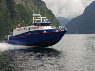 Rygedoktoren var første båt laget ved vakuumstøp i karbon fra Brødrene Aa i 2002. Båten er 19 meter lang og kan gå i 44 knop. Foto: Brødrene Aa