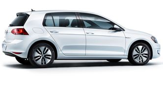 Golf fås med flere motorvarianter. I tillegg til de tre nevnte, finnes den også som ladehybrid og gasshybrid. Foto: Volkswagen