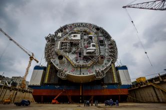 Her er Hansteen-understellet i dokken, før 550 millioner liter vann ble fylt på. Foto: Ben Weller/Statoil