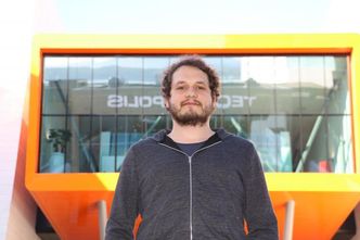 Raskere og mer nøyaktig diagnose av magesykdommer øker livskvaliteten for pasientene og kan noen ganger redde liv, mener Michael Riegler. Her utenfor Simula-lokalene på IT Fornebu. Foto: Gunhild M . Haugnes/UiO