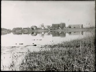 Tildlig: Allerede i 1929 var kunstgjødselfabrikken på Herøya en veldig stor virksomhet. Bilde: Yara