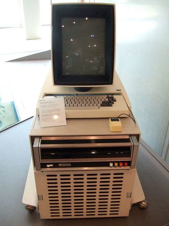 Xerox Alto blir beskrevet som hjemme-PCens stamfar. Foto: Wikimedia
