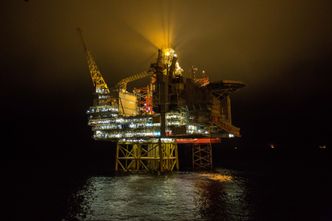 Gina Krog-plattformen ble bygget ved DSME-verftet i Sør-Korea Her er plattformen installert på feltet i Nordsjøen. Ifølge Teknisk Ukeblads kilder skal det ha blitt utbetalt store summer fra Statoil til verftet for å sikre prioritet på prosjektet. Foto: Øyvind Torjusen/Statoil - Statoil