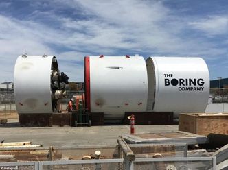 Den første tunnelboremaskinen fra The Boring Company. Foto:  The Boring company/ Elon Musk