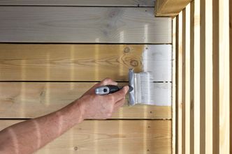 Fargevalg: Innen terassebeis får du langt færre valg enn om du skal male. Noen farger gir bedre beskyttelse mot UV-stråling enn andre. Foto: Foto