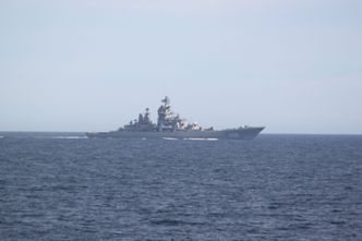 Den russiske atomdrevne slagkrysseren Pjotr Veliky seilte sammen med den gigantiske atomubåten. Foto: Forsvaret / NTB Scanpix