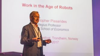 Pissarides mener at robotenes inntog ikke kommer til å bety et massivt tap av arbeidsplasser. Foto: Marius Valle