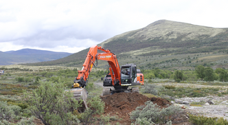 FJERNER SPOR: Alle spor etter skytefeltet skal bort i det som er noe av Norges flotteste fjellområder.