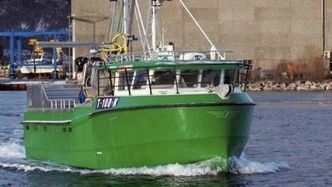 Karoline er 11 meter lang og 4,2 meter bred. Brenselcelle på cirka 250 kilo må settes på taket av styrehuset. Foto:  Selfa Arctic