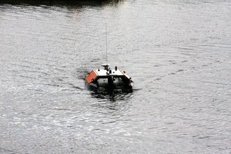 Otteren er 1,8 meter lang, 91 centimeter bred og veier 60 kilo. Miniversjon av den store ubemannete overflatefartøyet Mariner, som er på 1,7 tonn. Otter ble utviklet som en enklere versjon av Mariner. Den kan tas med på fly til oppdrag under fjerne himmelstrøk. Foto:  Tore Stensvold