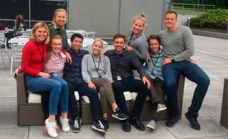 De 12 studentene har brukt sommeren på å utvikle en helt ny smartby på Kjeller.. Foto:  Sweco/ Aspelin Ramm