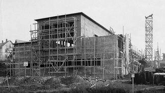 Slepetanken ble påbegynt på slutten av 1930-tallet og offisielt åpnet 1. september 1939. Den er 260 meter lang og 10,5 meter bred og har vært viktig for å bygge opp norsk hydrodynamikkompetanse. Foto:  Sintef