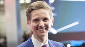 Tiden for nedetid er over, sier statssekretær Reynir Jóhannesson (FRP) og berømmer de norske aksessnettene. Men ett kjernenett er minst ett for lite. Foto: Varog Kervarec