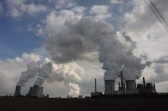 Mørke skyer henger over kullbasert kraftproduksjon i framtida. Foto:  Tore Stensvold