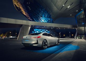 Selv om dette er en fremtidsvisjon, sier BMW at den er nært forestående. Foto: BMW/Victor Jon Goico