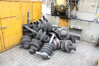 Disse porselenskomponentene har skapt mange forsinkelser på Bergensbanen de siste årene. . Foto:  Ingunn Halvorsen/ Bane nor