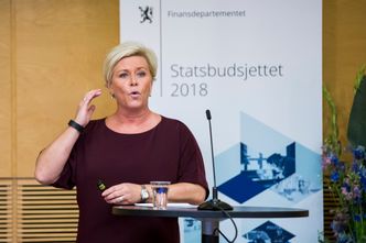 Finansminister Siv Jensen (Frp) holder pressekonferanse om statsbudsjettet 2018 i plenumssalen torsdag. Foto: Junge, Heiko